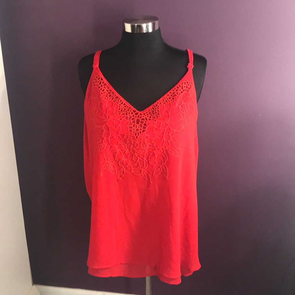 Red torrid tank